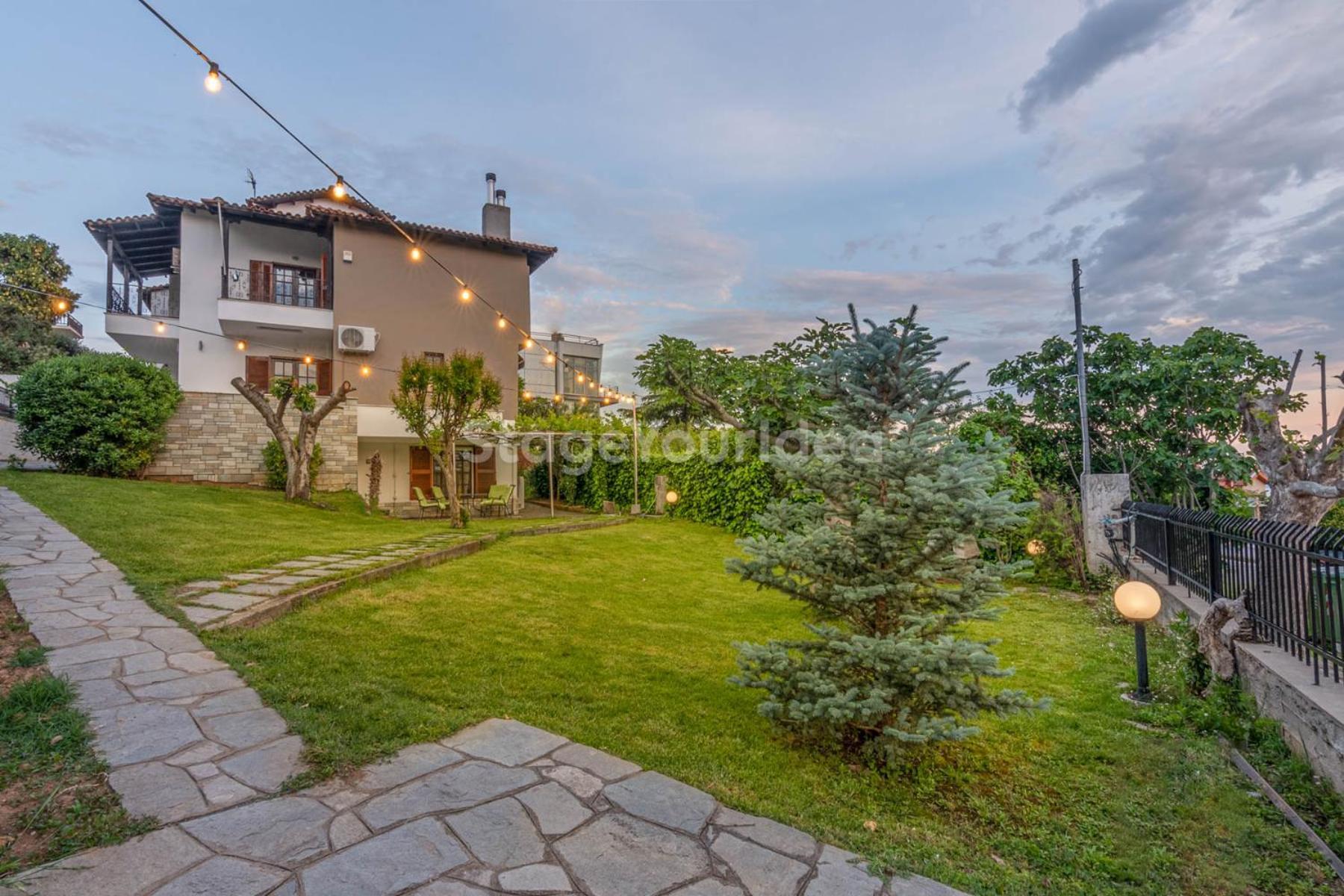 Τraditional Fully Detached Villa On A Luxurious Hillock Of Thessaloniki With Its Own Garden Also For Family & Wedding Gatherings For 10 To 25 People Only 15 Minutes From Airport Exterior foto